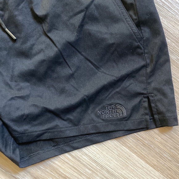 Black North Face shorts - Picture 2 of 4